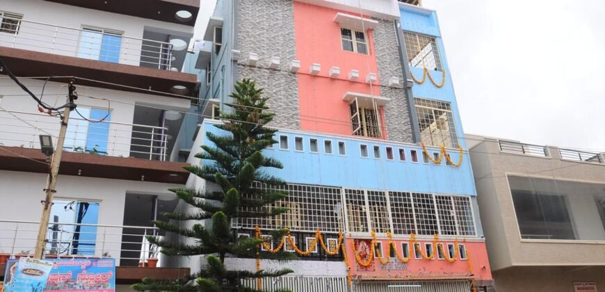 Standalone G+3 building East Facing up for Sale in Maruti Nagar, Yelahanka